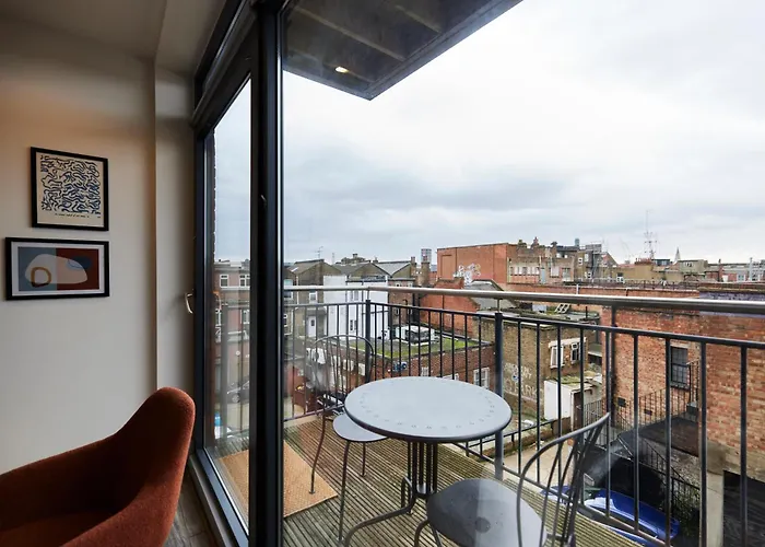 The Wembley Crib - Lovely 1Bdr Flat With Balcony